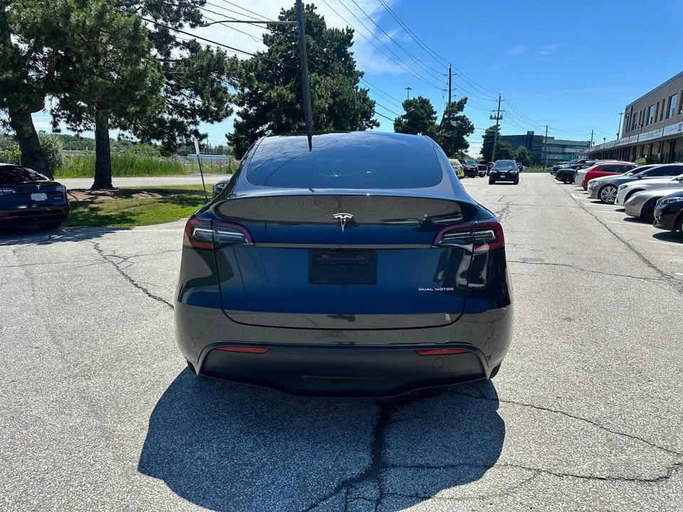 2025 Tesla Model Y - Image 6 of 17