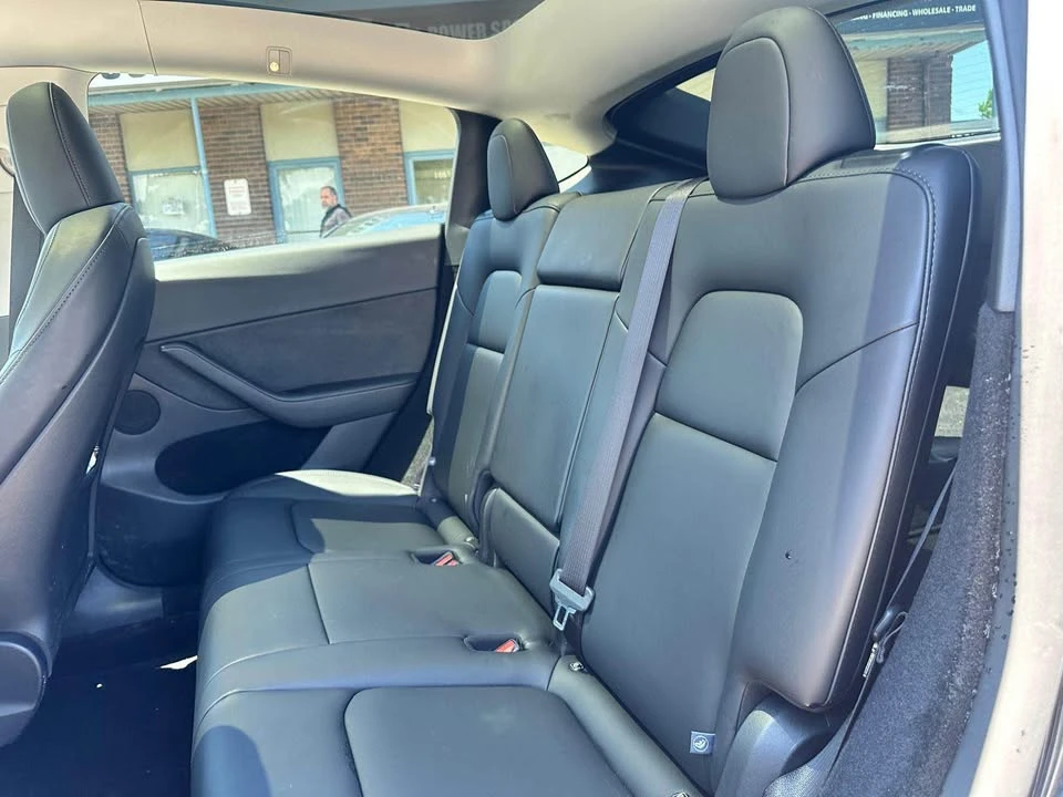 2025 Tesla Model Y - Image 13 of 17