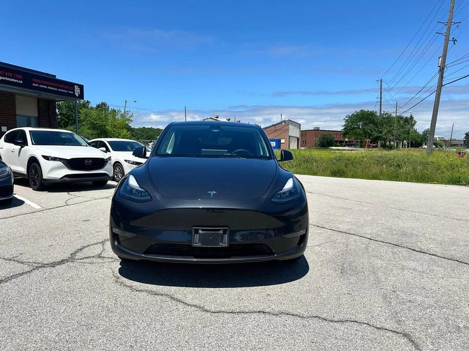 2025 Tesla Model Y - Image 2 of 17