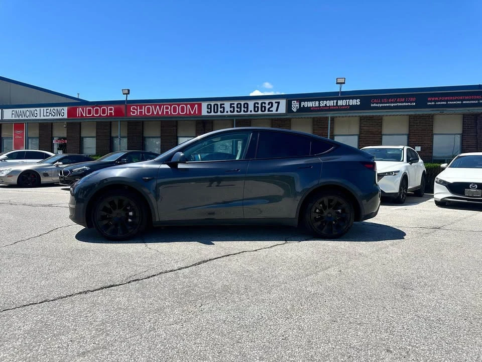 2025 Tesla Model Y - Image 8 of 17