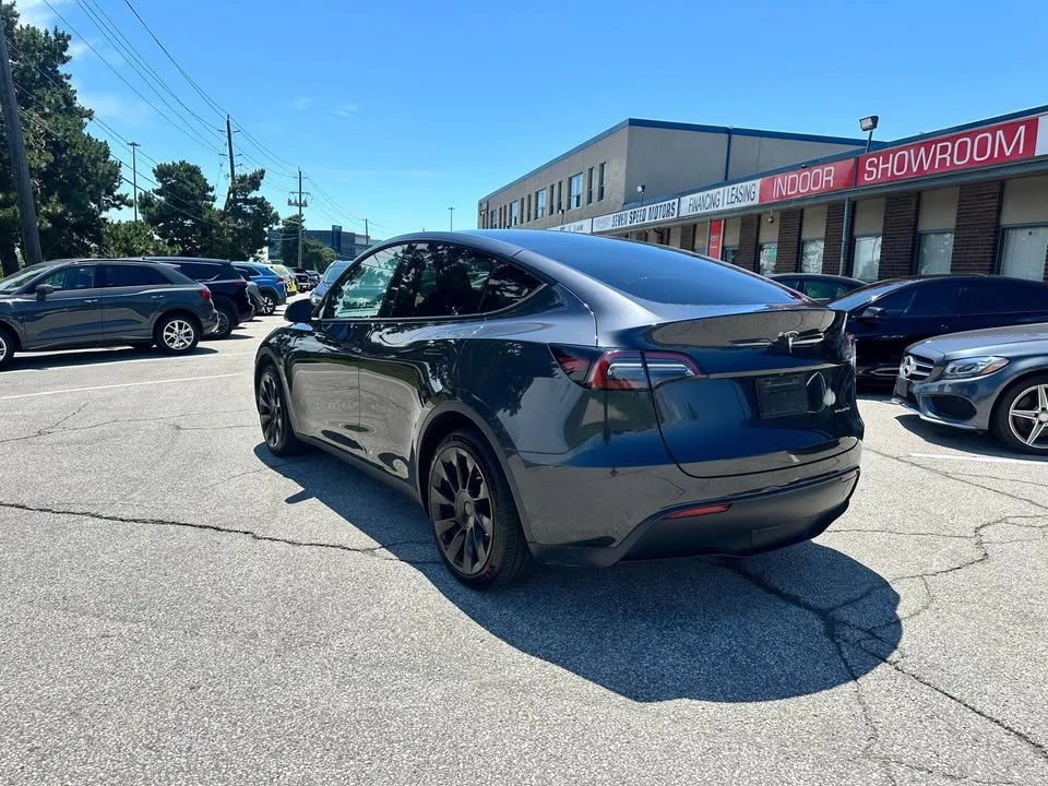 2025 Tesla Model Y - Image 7 of 17