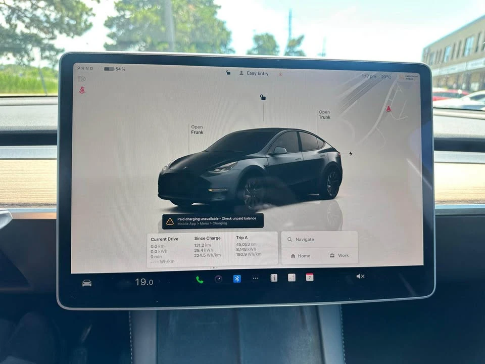 2025 Tesla Model Y - Image 16 of 17