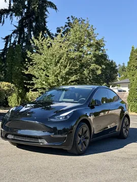 2025 Tesla Model Y Long Range
