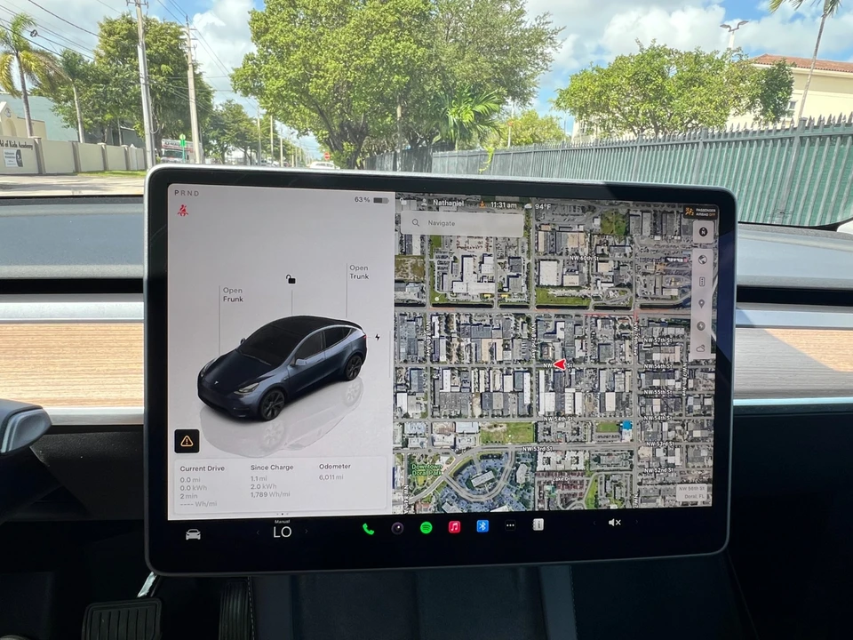 2025 Tesla Model Y - Image 20 of 21
