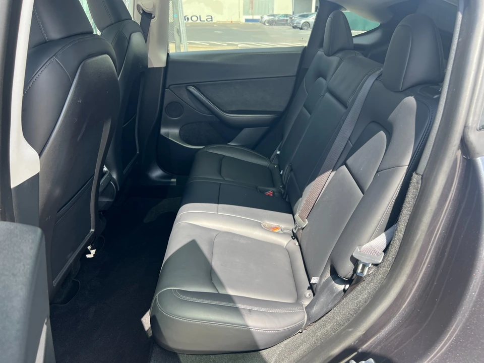 2025 Tesla Model Y - Image 15 of 21