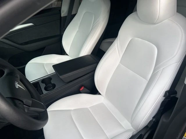 2025 Tesla Model Y - Image 13 of 21