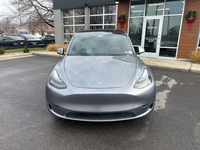 2025 Tesla Model Y - Image 3 of 21