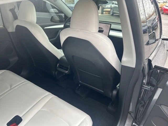 2025 Tesla Model Y - Image 19 of 21