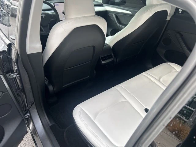2025 Tesla Model Y - Image 15 of 21