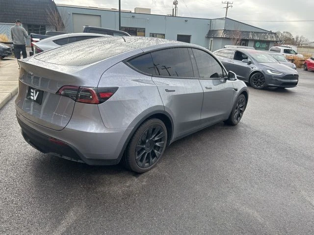 2025 Tesla Model Y - Image 8 of 21