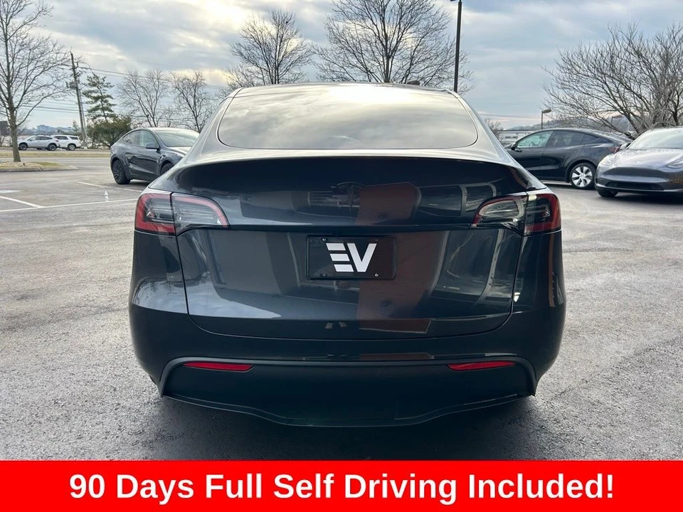 2025 Tesla Model Y - Image 6 of 17