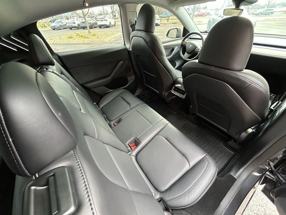 2025 Tesla Model Y - Image 11 of 17
