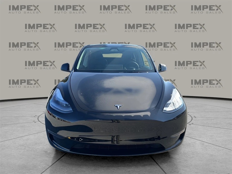 2025 Tesla Model Y - Image 8 of 12