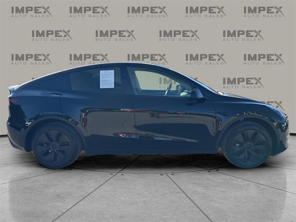 2025 Tesla Model Y - Image 6 of 12