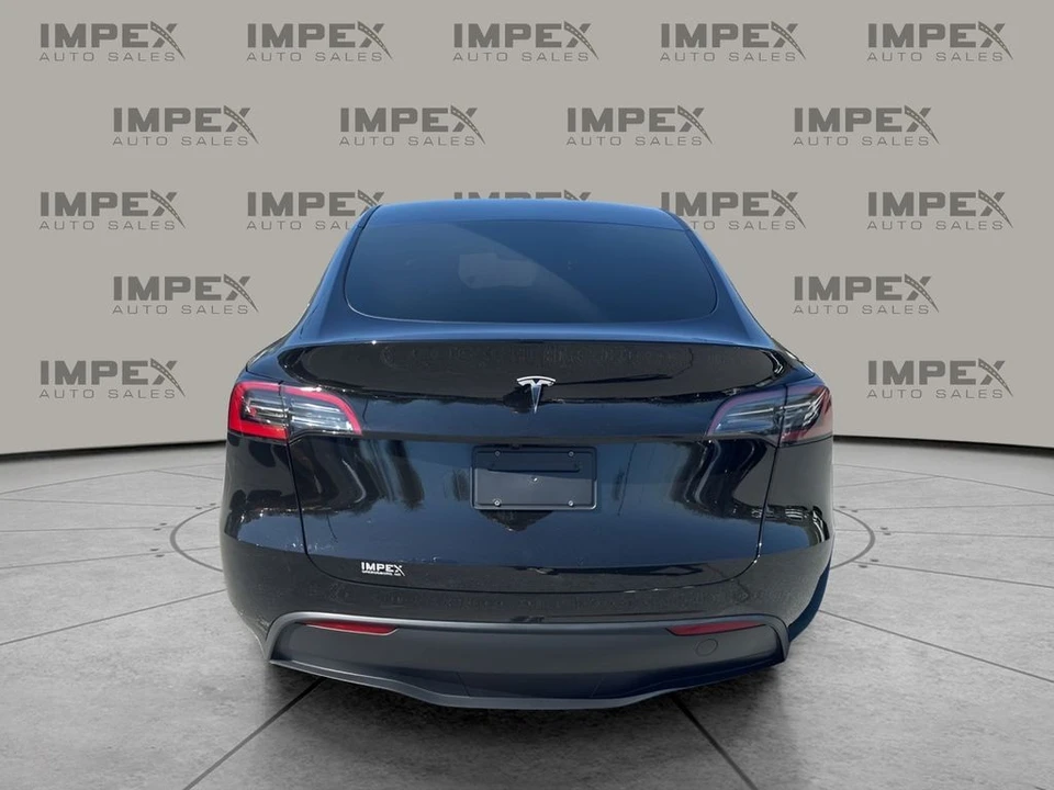 2025 Tesla Model Y - Image 4 of 21