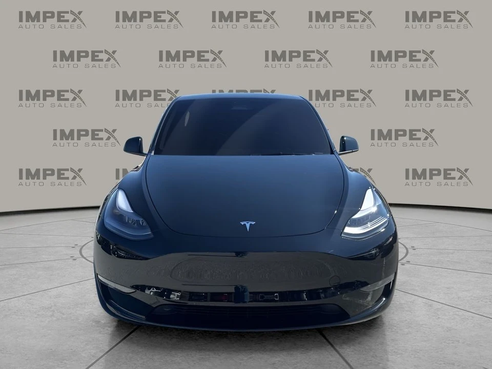 2025 Tesla Model Y - Image 8 of 21