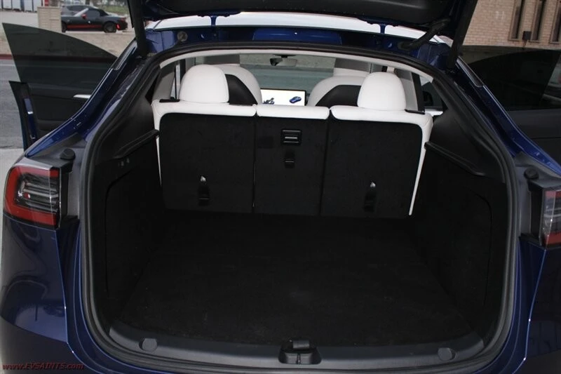2025 Tesla Model Y - Image 19 of 21