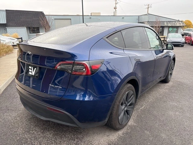 2025 Tesla Model Y - Image 8 of 21