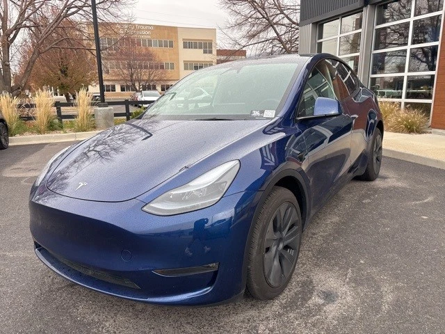 2025 Tesla Model Y - Image 4 of 21