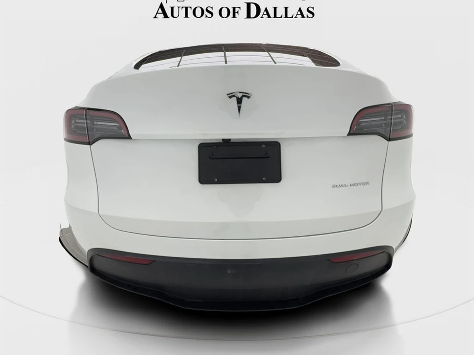 2025 Tesla Model Y - Image 9 of 21