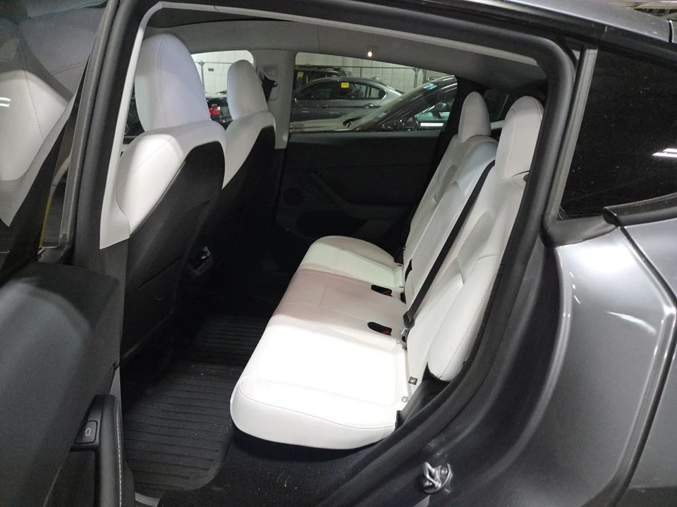 2025 Tesla Model Y - Image 7 of 7