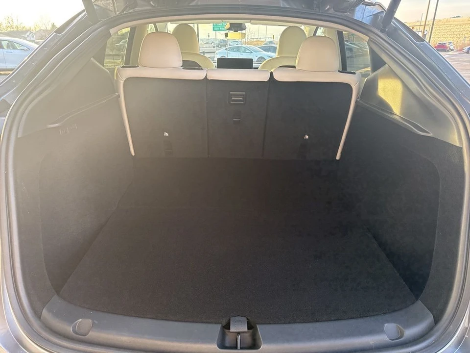 2025 Tesla Model Y - Image 16 of 21
