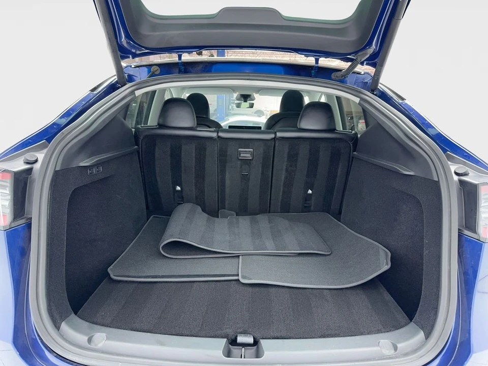 2025 Tesla Model Y - Image 19 of 21