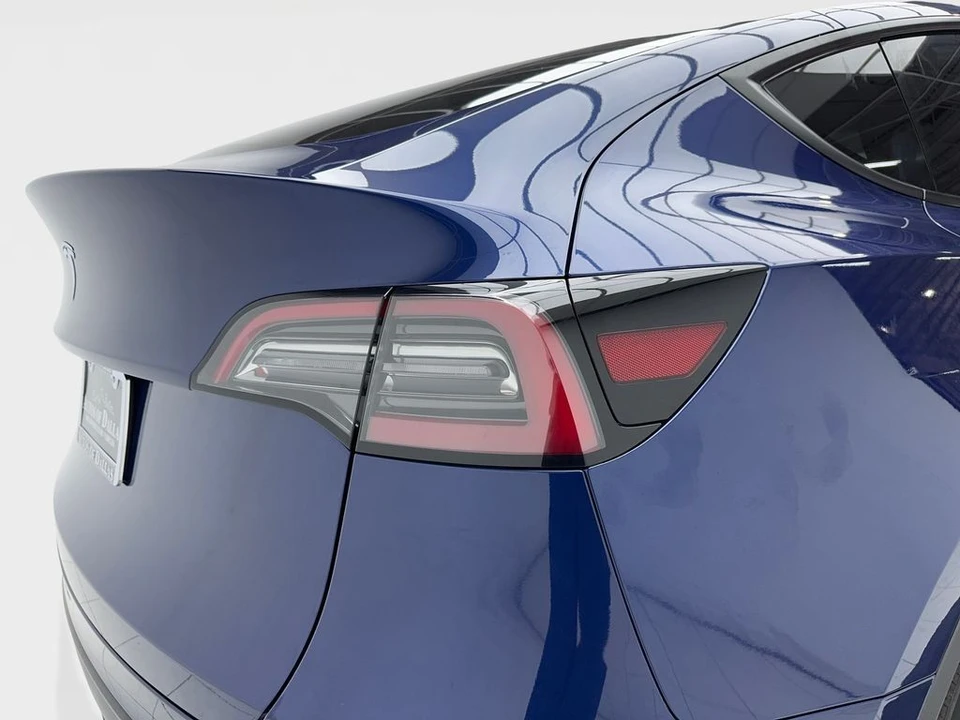 2025 Tesla Model Y - Image 7 of 21