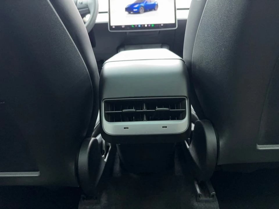 2025 Tesla Model Y - Image 21 of 21