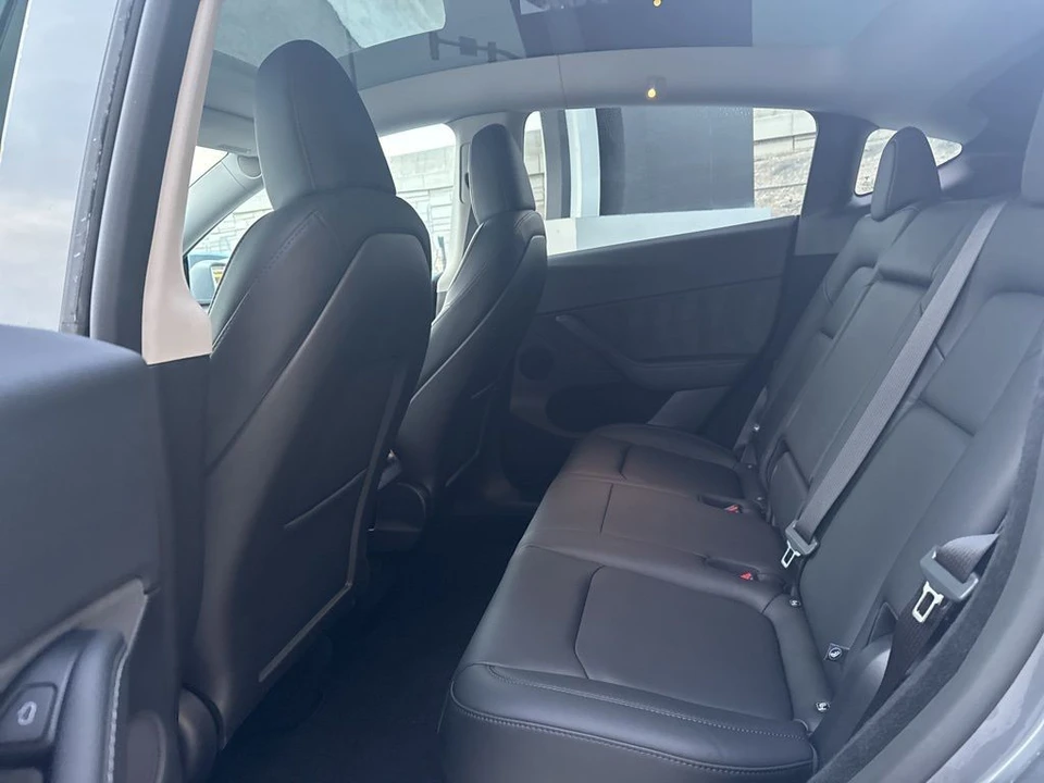 2025 Tesla Model Y - Image 16 of 21