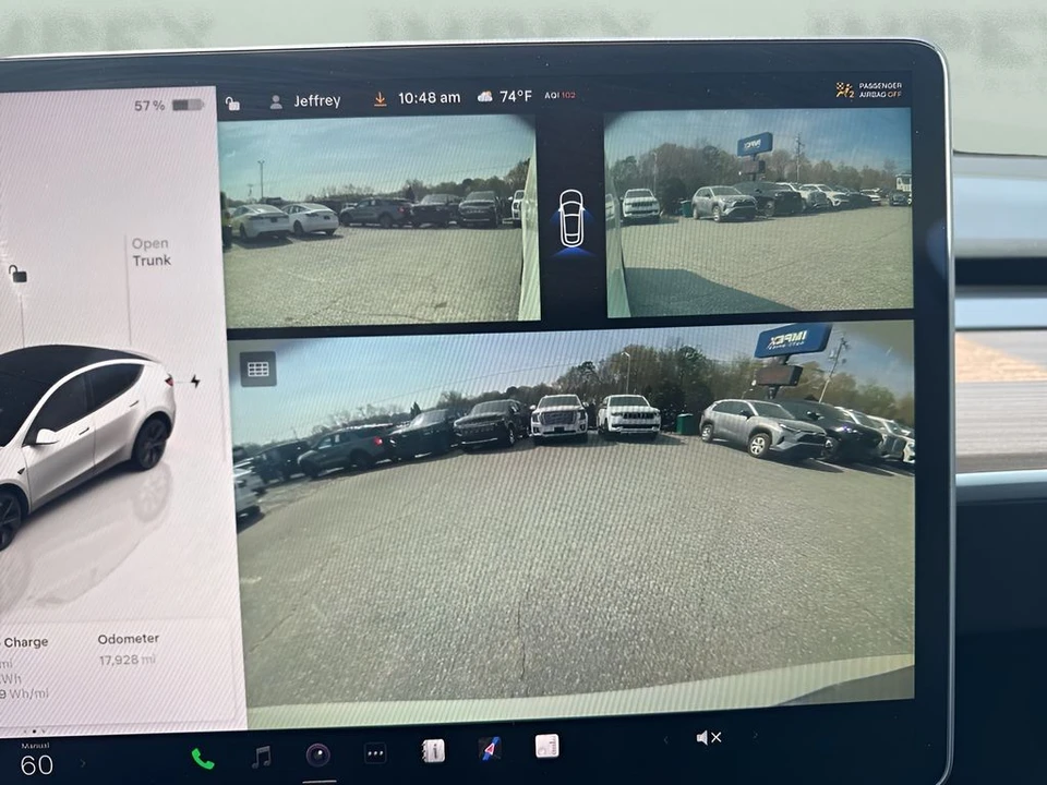 2025 Tesla Model Y - Image 21 of 21