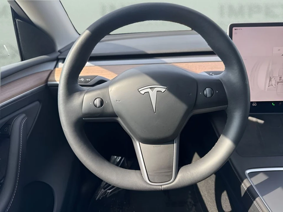 2025 Tesla Model Y - Image 14 of 21