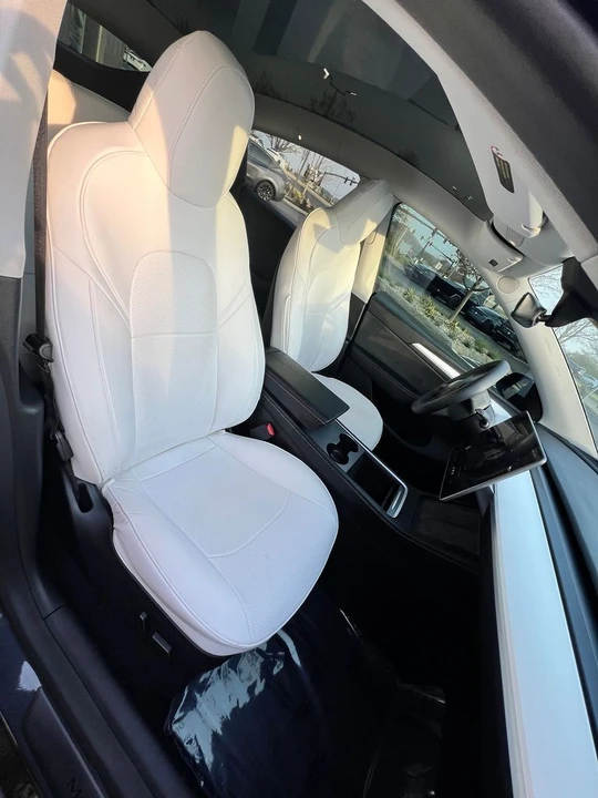 2025 Tesla Model Y - Image 13 of 16