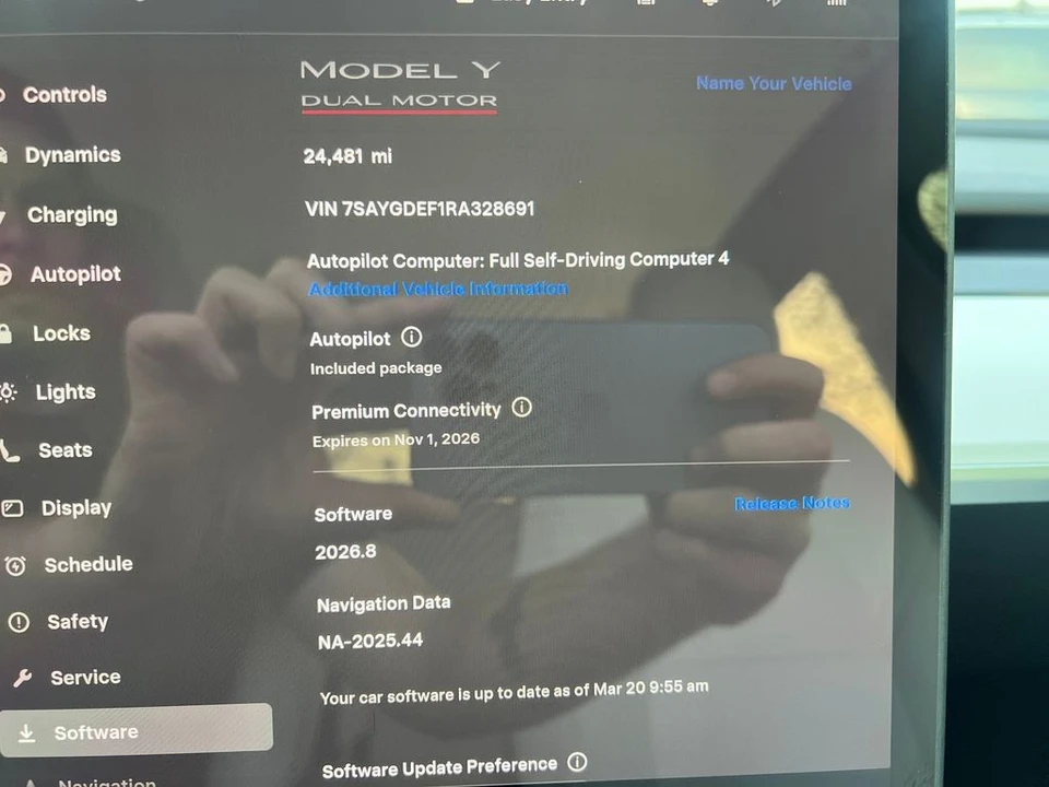 2025 Tesla Model Y - Image 15 of 16