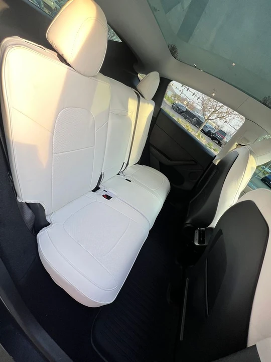 2025 Tesla Model Y - Image 14 of 16