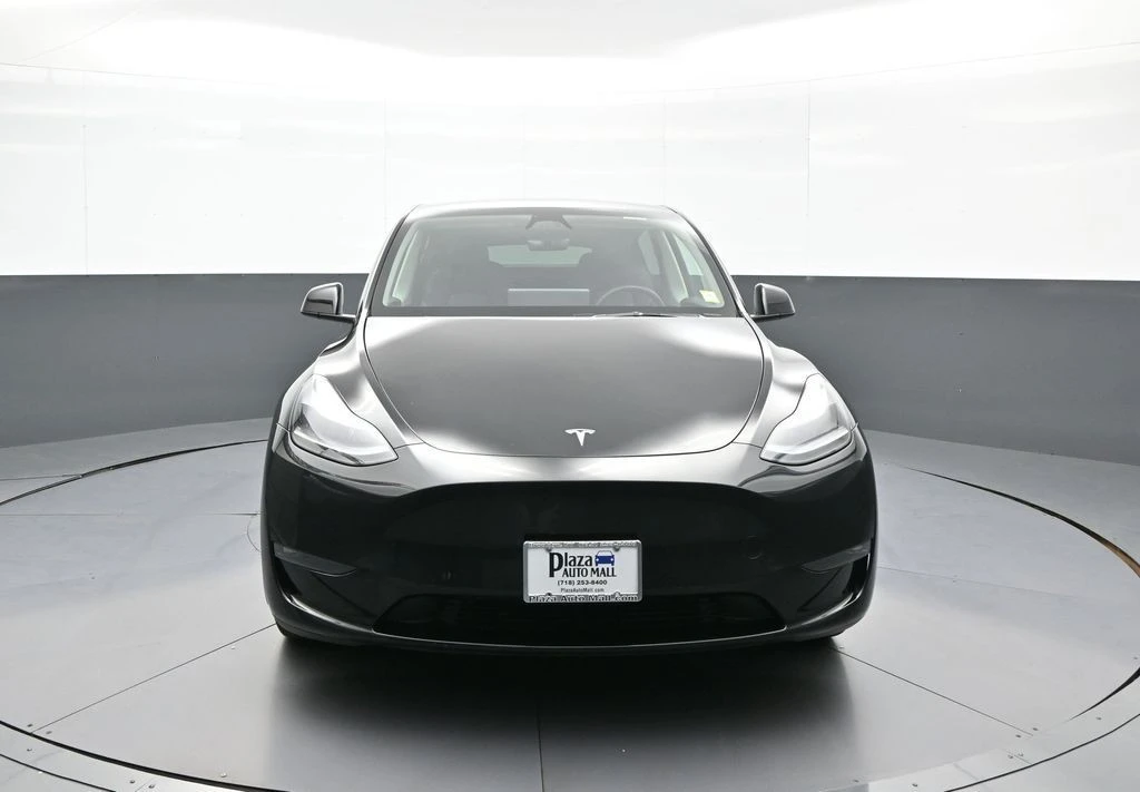 2025 Tesla Model Y - Image 2 of 21