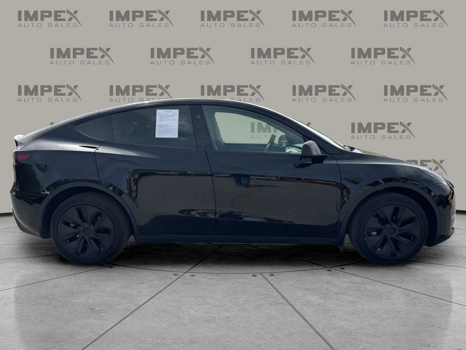 2025 Tesla Model Y - Image 6 of 21