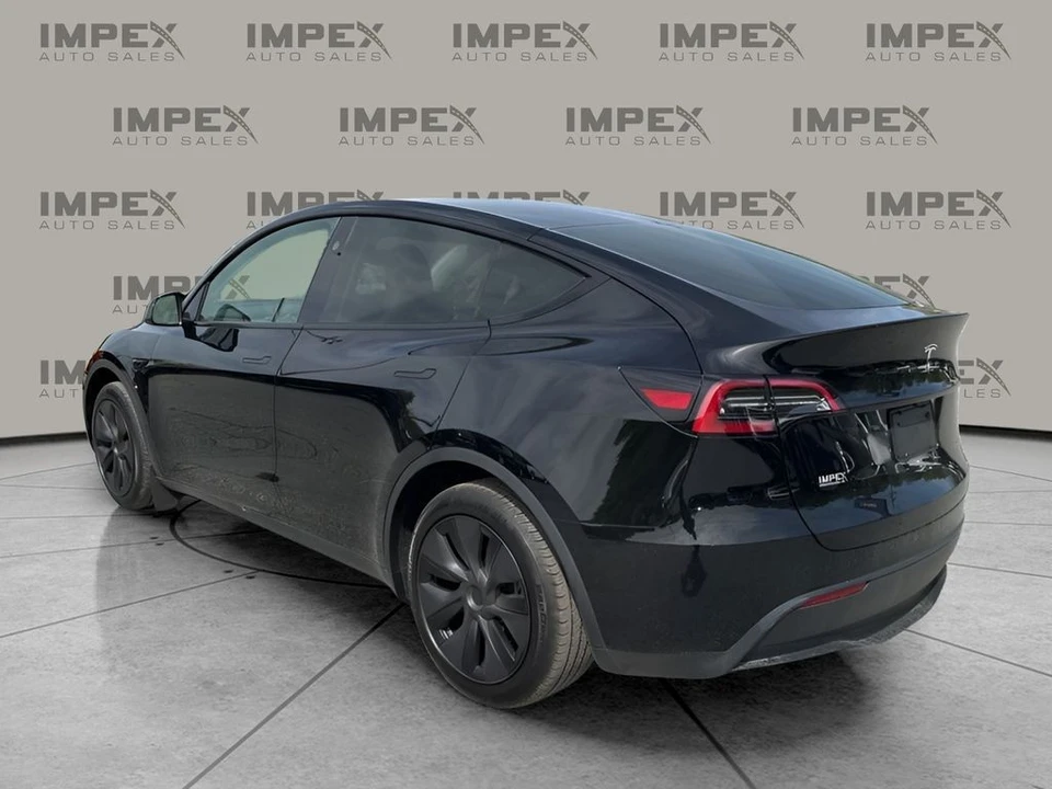 2025 Tesla Model Y - Image 3 of 21