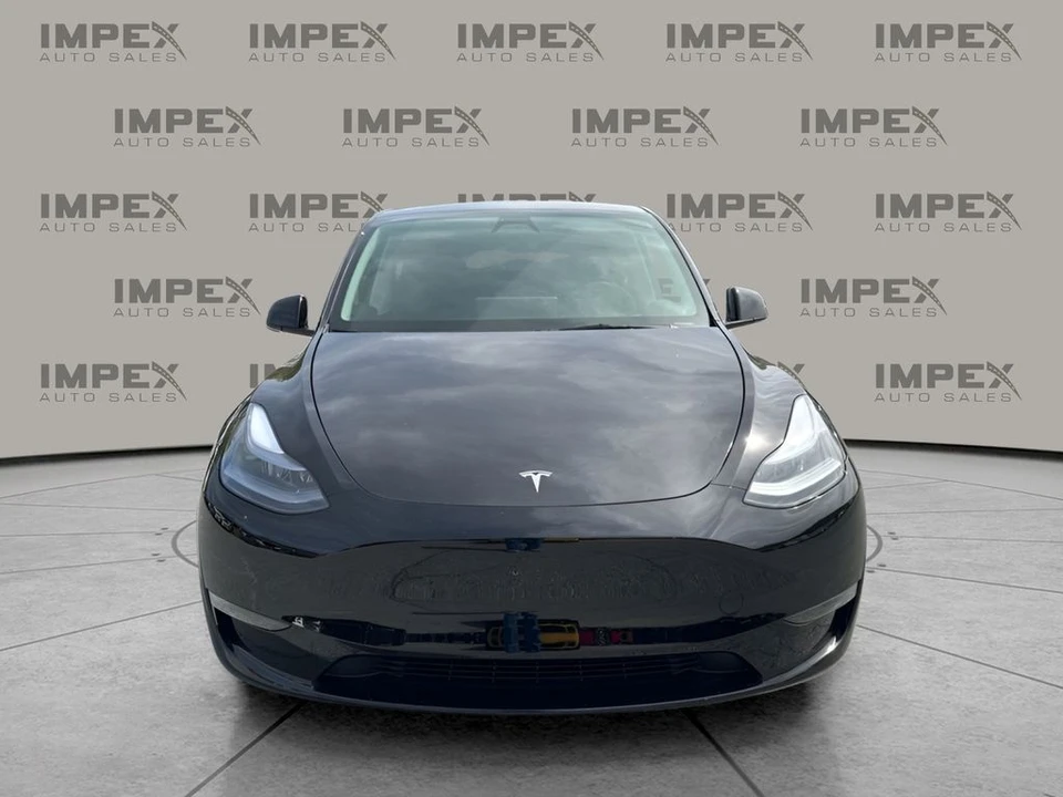 2025 Tesla Model Y - Image 8 of 21