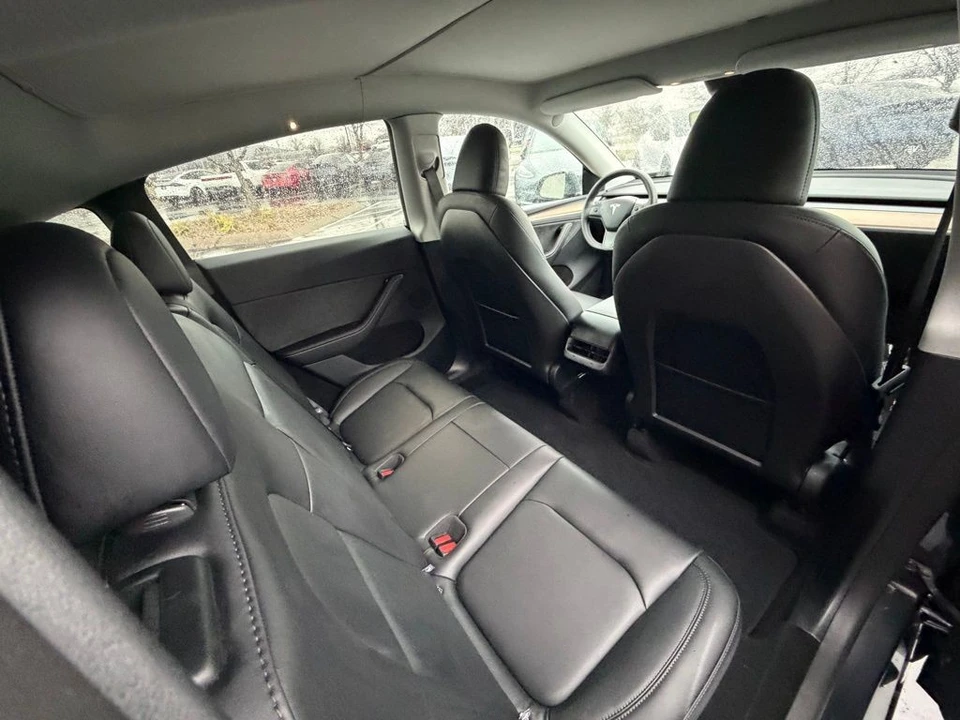 2025 Tesla Model Y - Image 13 of 14