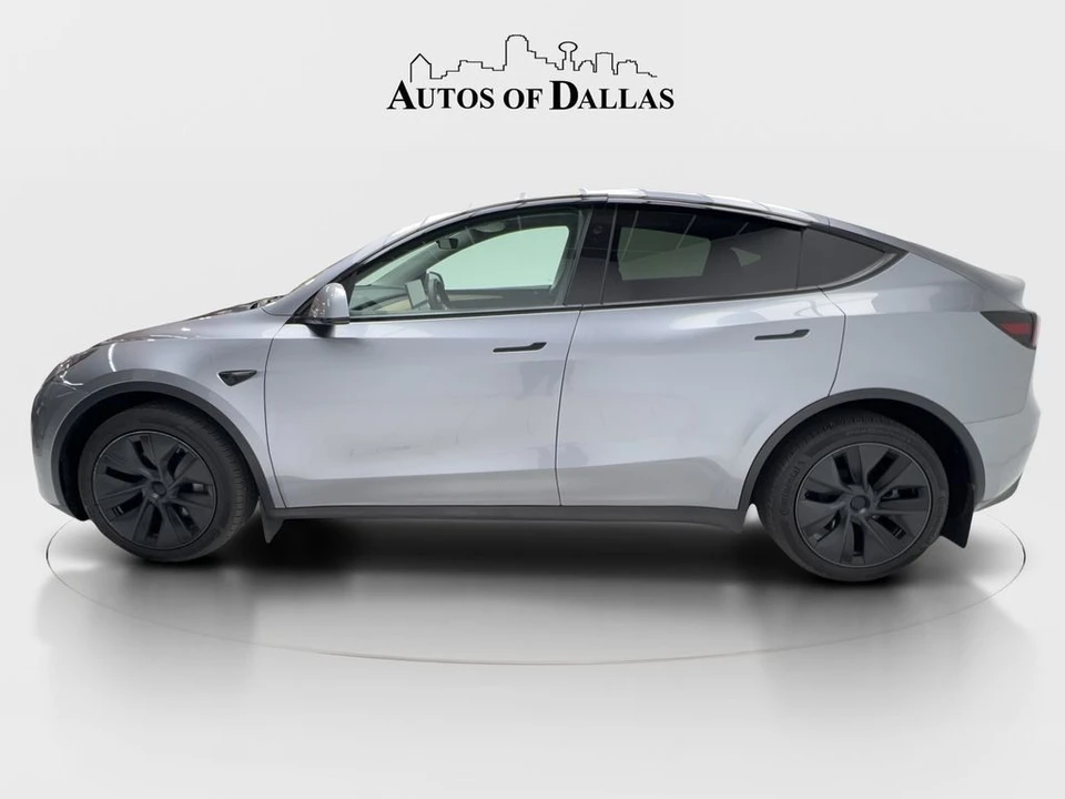 2025 Tesla Model Y - Image 5 of 21