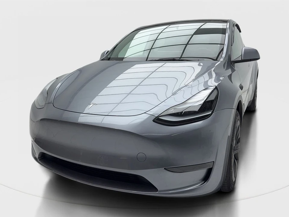 2025 Tesla Model Y - Image 4 of 21