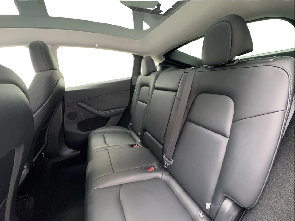 2025 Tesla Model Y - Image 21 of 21