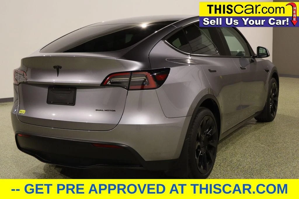 2025 Tesla Model Y - Image 8 of 21