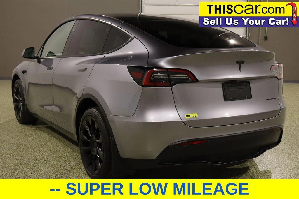2025 Tesla Model Y - Image 5 of 21