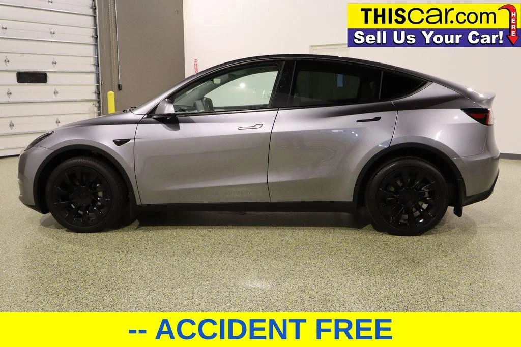 2025 Tesla Model Y - Image 3 of 21