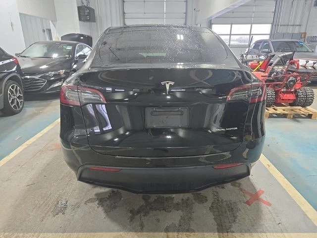 2025 Tesla Model Y - Image 6 of 9
