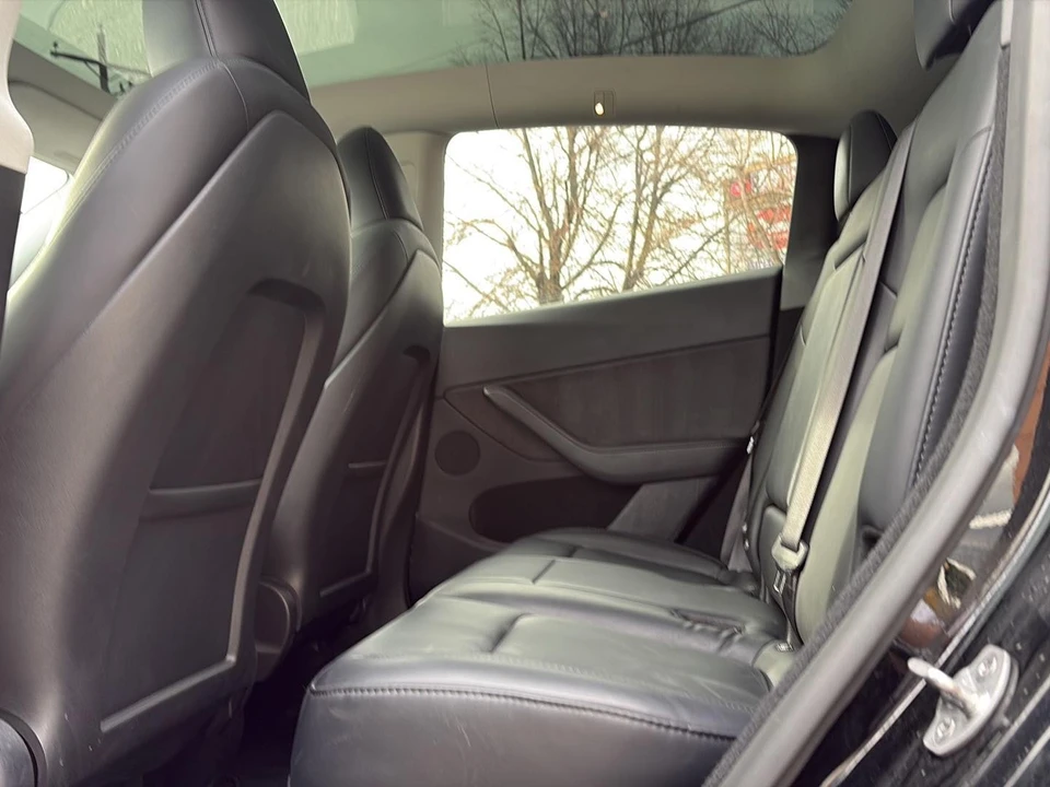 2025 Tesla Model Y - Image 16 of 21