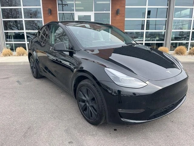2025 Tesla Model Y - Image 2 of 21