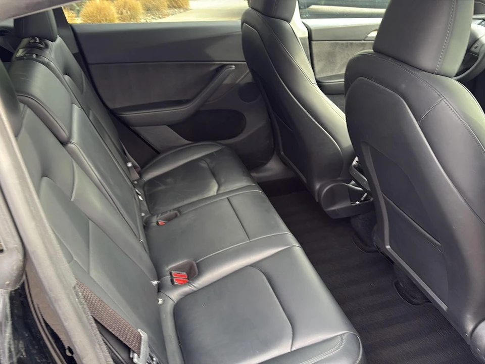2025 Tesla Model Y - Image 19 of 21
